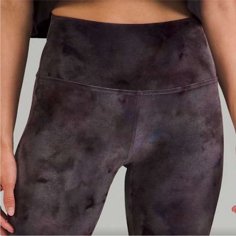 Lululemon Athletica wunder lounge short velour